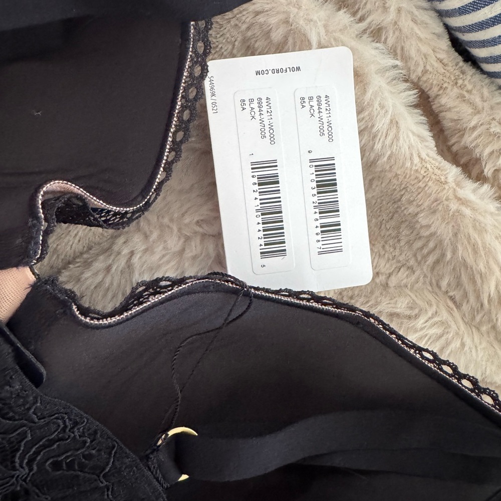 Wolford Black Lace Bralette - Picture 6 of 7